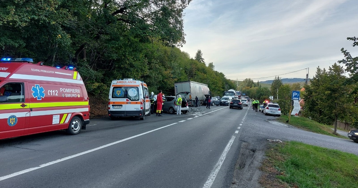 Két személy megsérült közúti balesetben Szejkefürdőnél, kórházba szállították őket